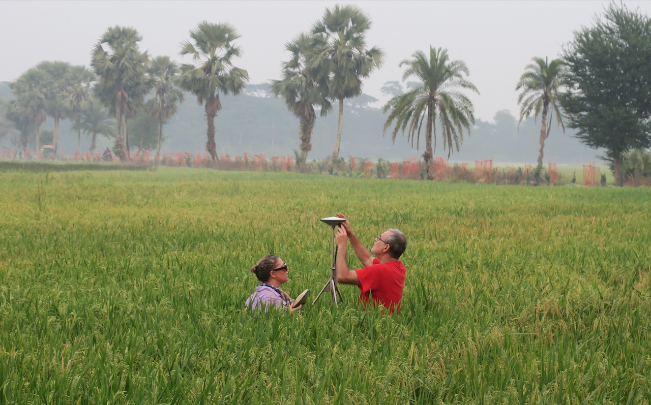 Berkendara di sekitar Zona Pesisir Bangladesh – Planet State